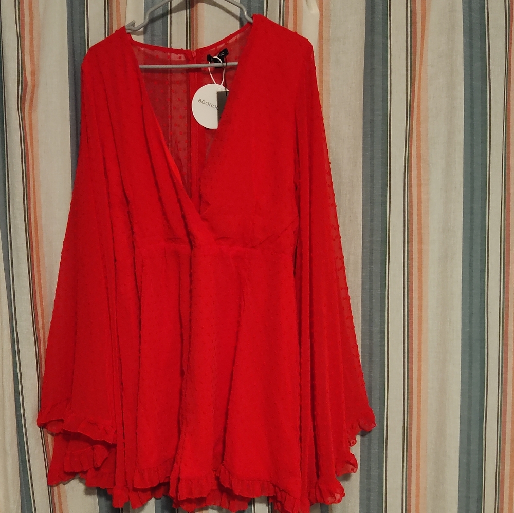 Red Dobby chiffon Wide Sleeve Romper (Plus)